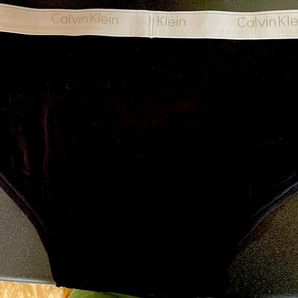 NWOT Calvin Klein 1 pair black briefs - Picture 2 of 4